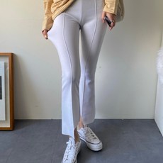d40ee8efe6cb4b3d25562286fd114da087a166023a21550d949a36ab2d47.jpg