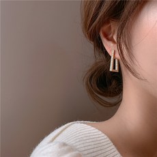 골든듀글리터링러브귀걸이