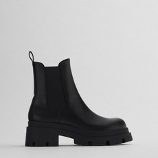ZARA 마틴 앵클 부츠