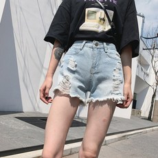 7e717a7924127dc11abbd427bc339408095231c1e2d70290aa4f245a9eb3.jpg