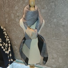 d7de7ca35464779fb23eb9dbdf1e7cbd0f6873a1f8d4baa9c9ade7605acf.jpg