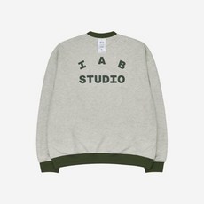 (국내) 아이앱 스튜디오 x D.P. 리버시블 스웨트셔츠 오트밀 레인저 그린 IAB Studio Reversible Sweatshirt Oatmeal Ranger Green