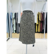 르샵 AK수원점 르샵 20FW 프린트 A라인 스커트LKASK803