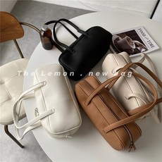 92799d58cb9c97cf6307d757ae6777719f1a9e1340284d02d6b0a3943b5c.jpg