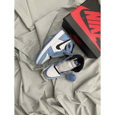 에어조던1레트로 하이 OG유니버시티블루 575441-134