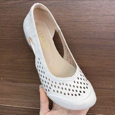 엔티랄라 여름 여자 신발 중년 엄마 신발 펀칭 슈즈 소의 힘줄 바닥. 이중 소가죽 편안한 미끄럼 방지 내마모성의 스니커즈 스타일리시한