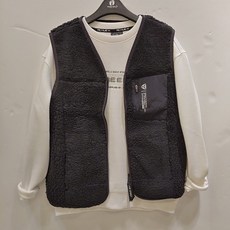 b4b9640ac911c685a48d00426c3a8d8bf2006f32c9e3c15a22be038251f3.jpg