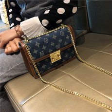 프라다미니어쳐