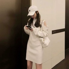 오프숄더원피스 화이트 블랙 긴팔 20대 여성 데이트룩