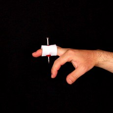 손가락못빨게하는