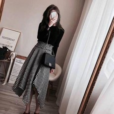 286e25fe-43bb-4c85-82fc-daad220658a5.jpg