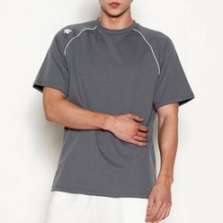 데상트 남성용 베이스볼 반팔 스탠다드핏 티셔츠 SO221ZTS41