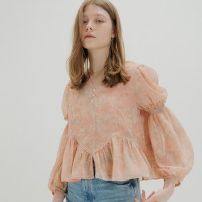 오앨 LACE SMOKE SHIRRING BLOUSE