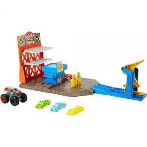 Hot Wheels Monste Tucks Blast Station 플레이세트 1:64 스케일 데모 더비 장난감 트럭 및 분쇄 가능한 자동차 3개 포함, Hot Wheels Monste Tucks Blas