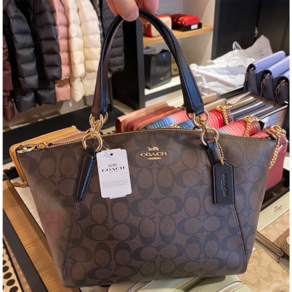 코치 스몰 켈시 사첼 인 시그니처 캔버스 F28989 COACH