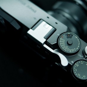 감성스터프 후지필름 X100F X-Po2 X-Po3 X-A5 핫슈 엄지그립, 실버, 1개