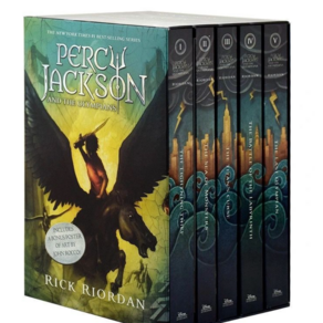 Pecy Jackson and the Olympians 5 Book Papeback Boxed Set (New Coves W/Poste), Disney Pess