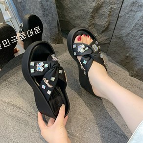 여성용여름신상 슬리퍼 외피 패션 큐빅 크로스 8cm 통굽 비치 일자 슬리퍼 샌들