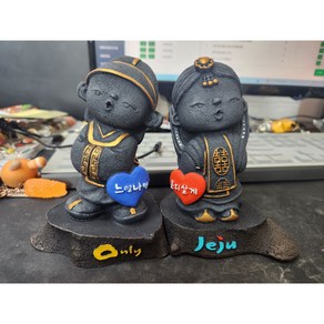 Only Jeju(제주) 돌하르방 부부(느영나영 혼디살게) 장식인형(20cm x 15cm)