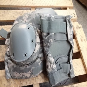 USGI US 무릎패드 니패드 무릎 패드 보호장구류 미군용 보호 작업보호대 ACU KNEE PAD MADE IN USA, ACU패턴 무릎패드(미세한 기스 있는제품)