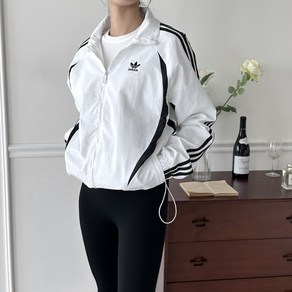 [정품] 아디다스 ADIDAS 오리지널 트랙탑 져지 공용 데일리 우븐 캐주얼 바람막이 자켓 화이트 RRKV + 증정품