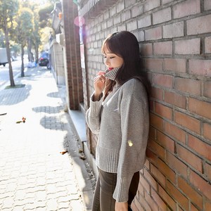 엔비룩 여성용 코지 폴라 니트