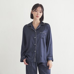 어나더디 커플용 긴팔 샤무즈 실크 잠옷 세트
