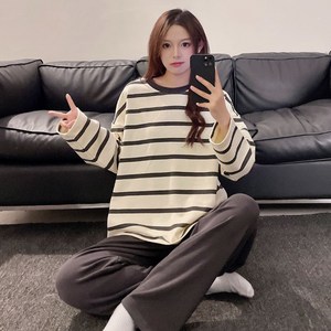 세컨핑크 커플용 모던 스트라이프 긴팔 상하의 잠옷 세트