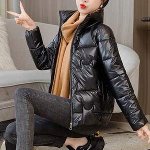 여성용 모이르벨라 글로시 유광 숏 패딩