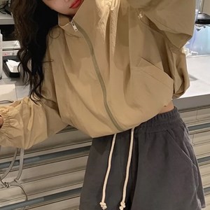아셀 여성 간절기 세미크롭 바람막이 점퍼