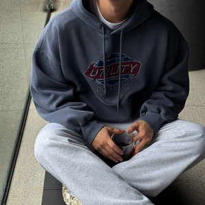 유틸 피그먼트 자수 레터링 후드티