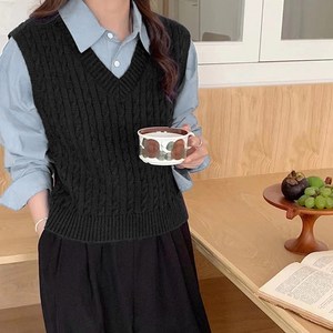 온미올렛 여성 케이블 꽈배기 브이넥 니트 조끼