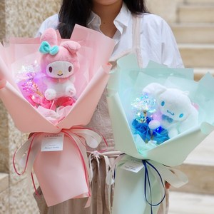 산리오 인형꽃다발 LED 홀로그램 장미 비누꽃 꽃다발 선물 졸업식 학예회 입학식 연주회 유치원 어린이집 꽃선물 행사 단체, 쿠로미 인형 꽃다발, 1세트