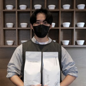 더써드로스터스 다크쇼콜라 진하고 고소한 원두 산미없는 커피원두, 홀빈(분쇄안함), 1kg, 1개