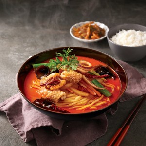 특허받은 불맛 홍야 홍야유니짜장+홍야고기짬뽕(총4인분), 1세트