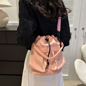 베리몽 포미 가벼운 나일론 크로스백