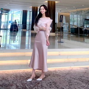 벨 오간자블라우스 머메이드스커트 새틴 투피스 세트
