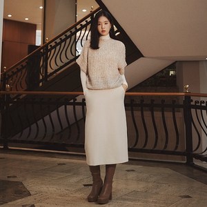 셀렙샵 에디션 24FW 텐션 크레이프 스커트