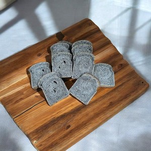 통밀정원 흑임자빵 280g 새싹 발아 통밀빵 국산 통밀 100% 무설탕 속이 편한빵 식사대용 건강한 먹거리 무방부제 무유화제 무팽창제, 1개