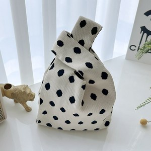 리온다 데일리 미니 토트백 니트 손목 손가방