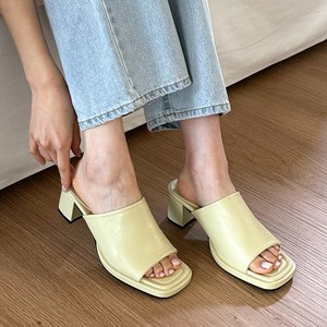 꼼지락 가보시 스퀘어 토오픈 뮬 슬리퍼 힐