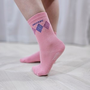국산 여자 미끄럼방지 양말 세트 할머니 무압박 발목조임 없는 논슬립양말 노인 당뇨양말 생신선물 노인 장기요양 복지용구 실버용품 요양등급 어르신용품