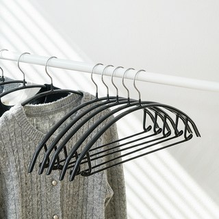 코멧 홈 미끄럼방지 회전 옷걸이