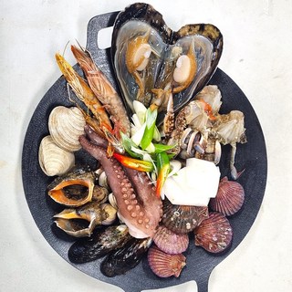 국내산 문어 꽃게 대하 해물탕거리 1.3kg 2-3인분/ 1.9kg 3-4인분 캠핑음식, 1개, 해물탕거리 1.9kg 내외(3-4인분)