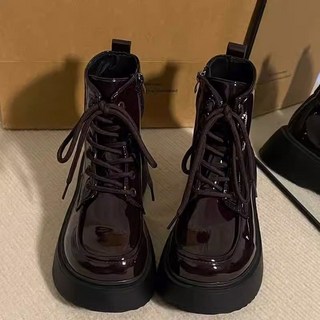 FANSYLI 키높이 워커 여성 가을겨울 브리티시 앵클부츠 패션 빈티지 스트랩 에나멜 앵클부츠 W2411N10