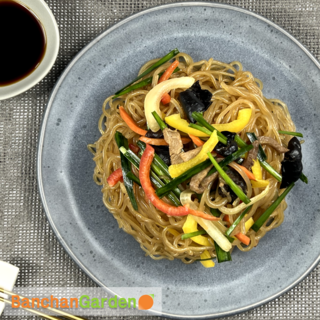 반찬가든 잡채 수제 간장 소스와 고급 찰당면, 1개, 1.2kg 옛날당면 반찬가든 잡채 수제 간장 소스와 고급 찰당면, 1개, 1.2kg 옛날당면