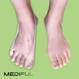 메디플 엄지발가락 스트레칭 운동 기구 셀프케어, 화이트, 1개