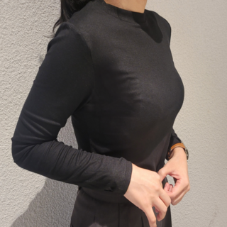 프리미엄 라운드 슬림핏 여성 긴팔티