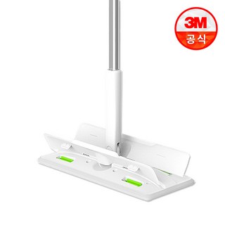 스카치브라이트 올터치 더블액션 막대걸레로 청소하는 모습