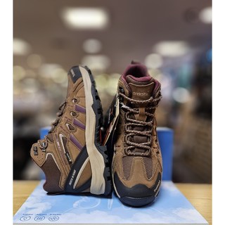 트렉스타 동아쇼핑 16좌111 천연가죽과메쉬의사용으로통기성이우수하고견고함으로착화감이우수한고기능의고어텍스 경중등산화